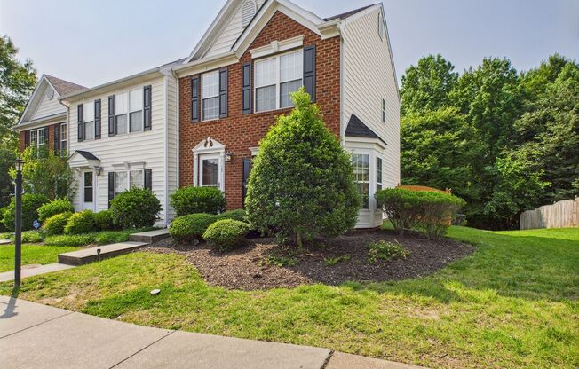 Great News! $500 Off on the First Month's Rent! Charming 3-Bedroom Townhome in Magnolia Pointe available NOW!