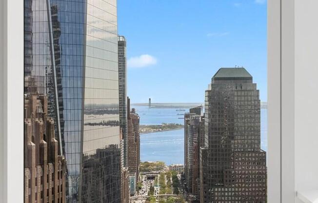 3 beds, 3.5 baths, 2,290 sqft, $35,000, Unit 44W