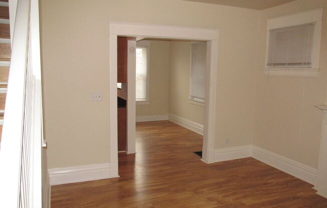 2 beds, 1 bath, 1,075 sqft, $1,200, Unit 403