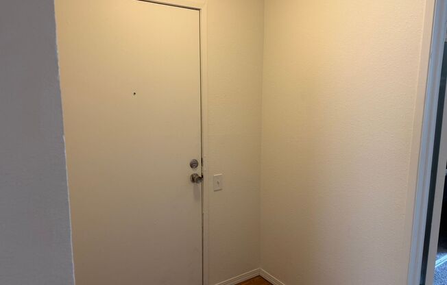 1 bed, 1 bath, 780 sqft, $1,479, Unit D102 H/C