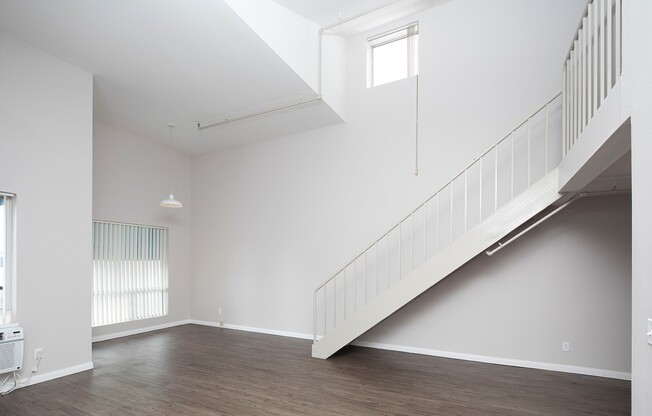 1 bed, 1 bath, 1,000 sqft, $2,375, Unit 434