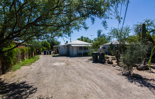 130 E Navajo