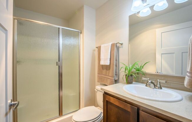 2 beds, 2 baths, 956 sqft, $1,795, Unit 101