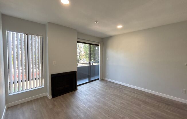 1 bed, 1 bath, 700 sqft, $1,648, Unit 107