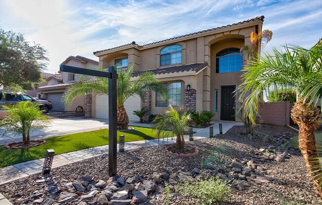 Huge 3 bedroom with A DEN AND LOFT!!!  Upgraded Kitchen!!!  Large Bedrooms!!!  Professionally landscaping which is gorgeous with Faux Grass!!!  READY NOW!!!