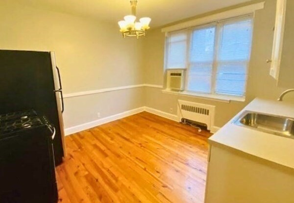 80 STRATHMORE RD