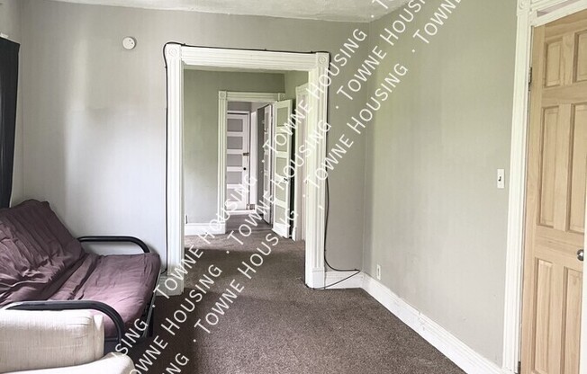 499 W AVE