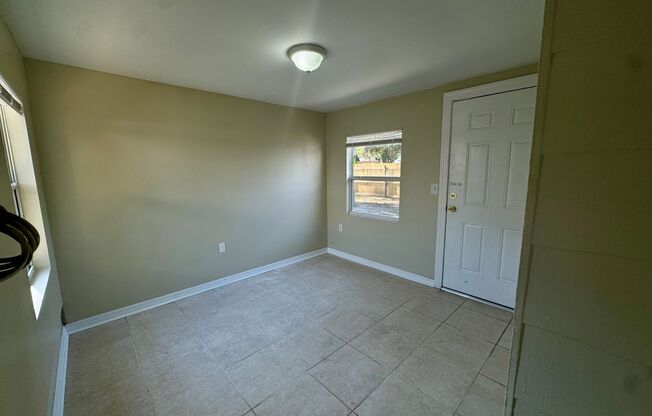 2 beds, 1 bath, $1,995