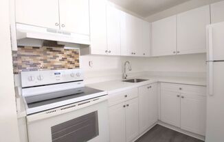 2 beds, 1 bath, $2,250, Unit #I-103