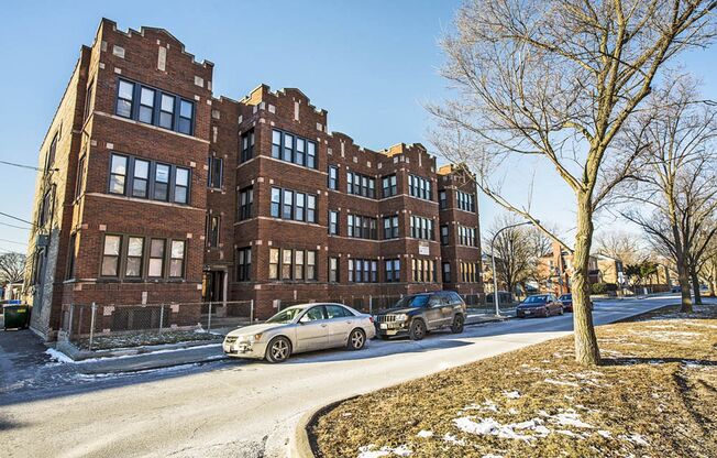 1717 W 77th