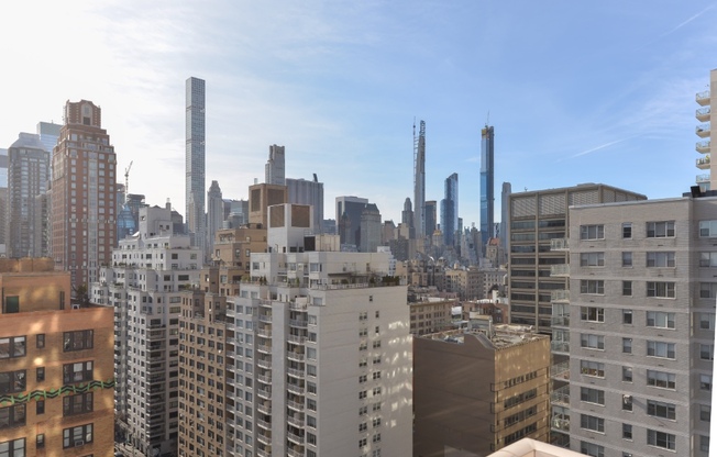 1 bed, 1.5 baths, 845 sqft, $7,000, Unit 19D