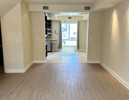 3 beds, 2.5 baths, 1,430 sqft, $4,000, Unit 7