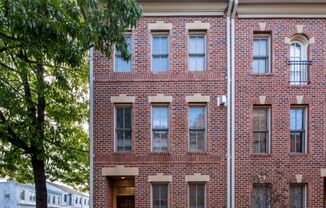 2335-1 Boston St. - Great 3 bed, 3 bath Townhouse  in Canton
