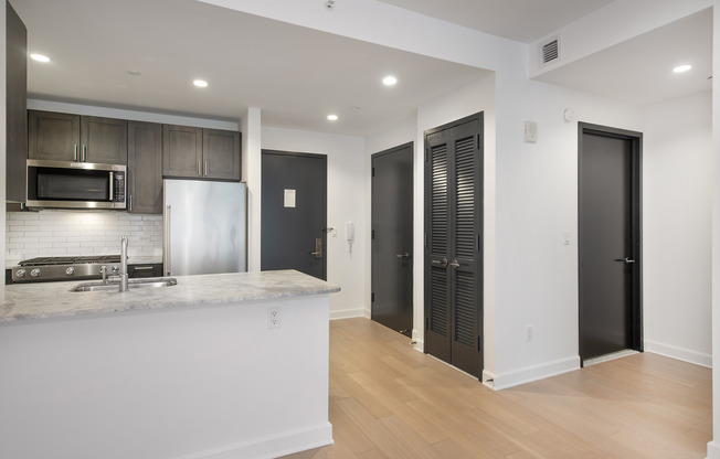 1 bed, 1 bath, $5,195, Unit 213713