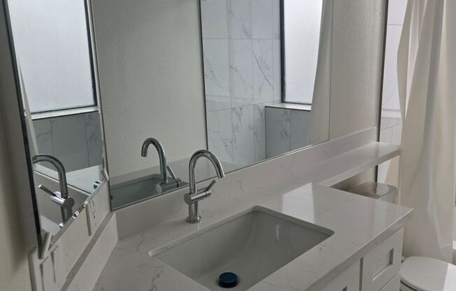 2 beds, 2 baths, 998 sqft, $2,795, Unit 306