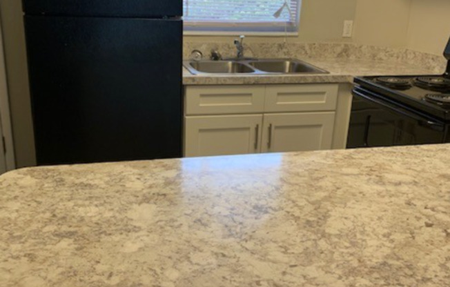2 beds, 2 baths, 950 sqft, $1,275, Unit Unit 42