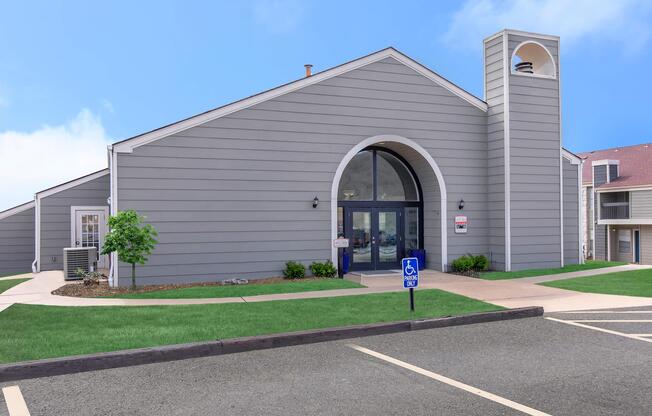 Home - Apple Creek Apartments - Sand Springs, OK