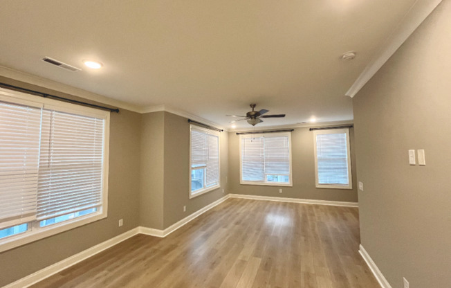 465 PORTSDALE DR