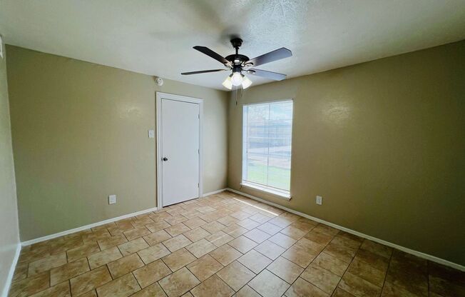 1 bed, 1 bath, 666 sqft, $1,175, Unit 1-129