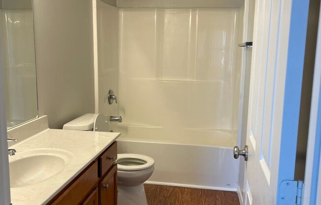 2 beds, 2 baths, 1,001 sqft, $1,035, Unit 4266  Apt 1