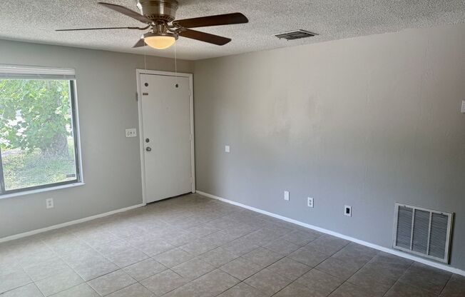 3/2 in Port Richey!