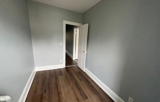 2 beds, 1 bath, $1,375