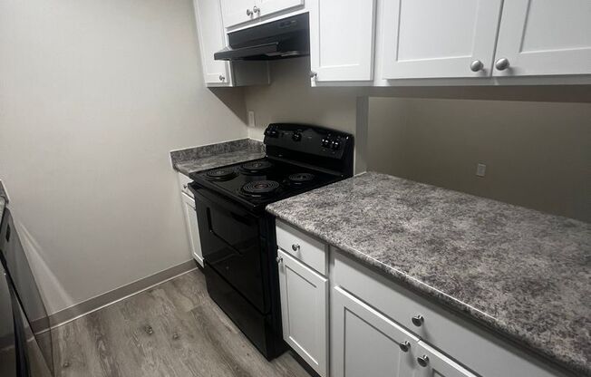 2 beds, 1 bath, 790 sqft, $2,400, Unit B207