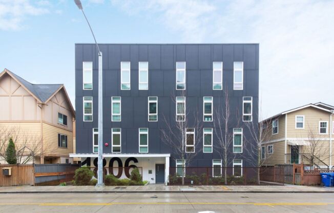 1806 23rd Ave Apartments