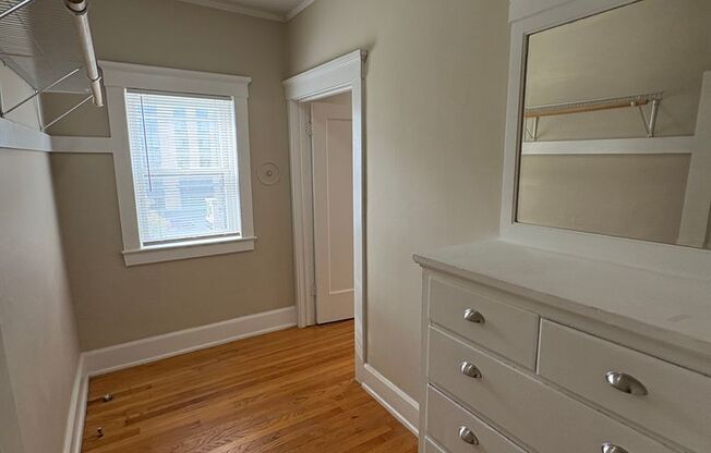 Idalia Apartments (115 N. 33rd St.)