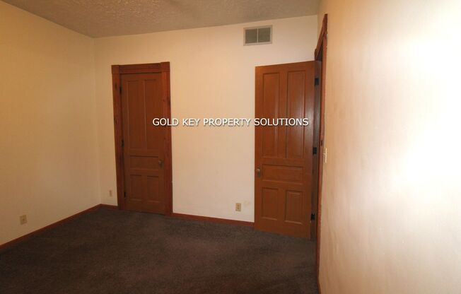 2 beds, 1 bath, 800 sqft, $800, Unit 610 - C