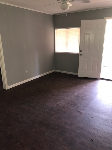 2 beds, 1 bath, 1,200 sqft, $775, Unit B