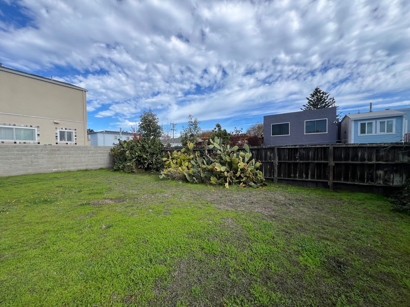 G1 | 940-942 Easton Avenue