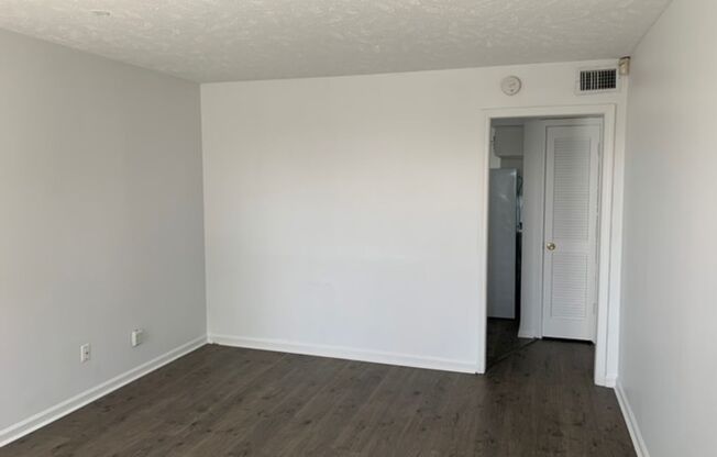 2 beds, 1 bath, $1,425