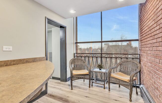 1 bed, 1 bath, 640 sqft, $1,200, Unit 304