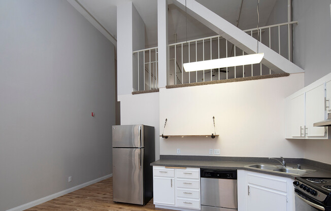 1 bed, 1 bath, 1,000 sqft, $2,375, Unit 210