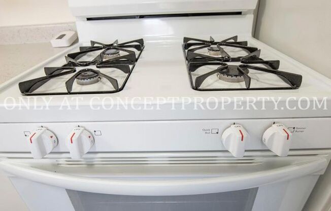 2 beds, 1 bath, 920 sqft, $1,299, Unit 30