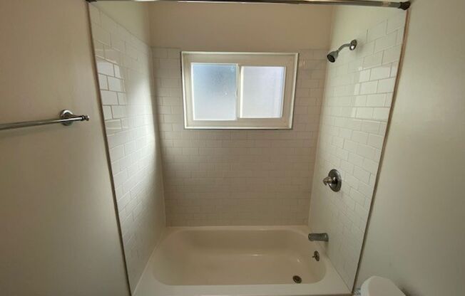 1 bed, 1 bath, $1,925, Unit 206-10