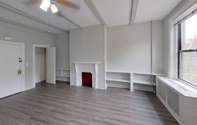 1 bed, 1 bath, 700 sqft, $1,349, Unit 42-3