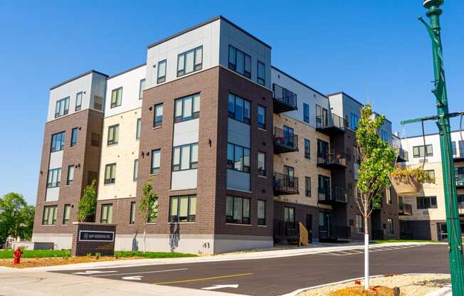 exterior view at the bradley braddock road station apartments