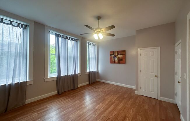 1 bed, 1 bath, $1,199, Unit Unit 2