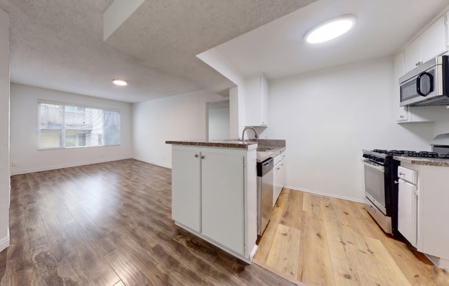 2 beds, 2 baths, 759 sqft, $2,395, Unit 064#113