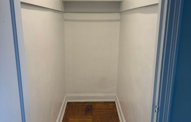 1 bed, 1 bath, 768 sqft, $1,450, Unit Royal York 312