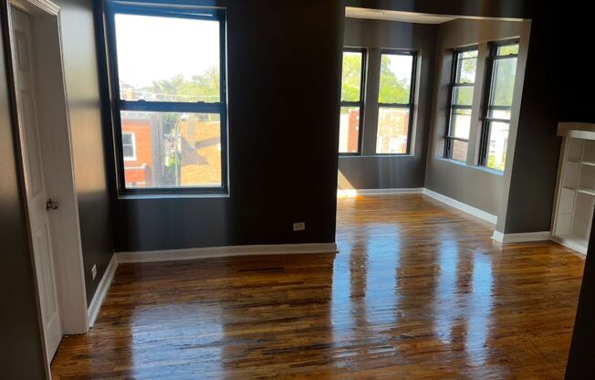 6641-43 S. Marquette