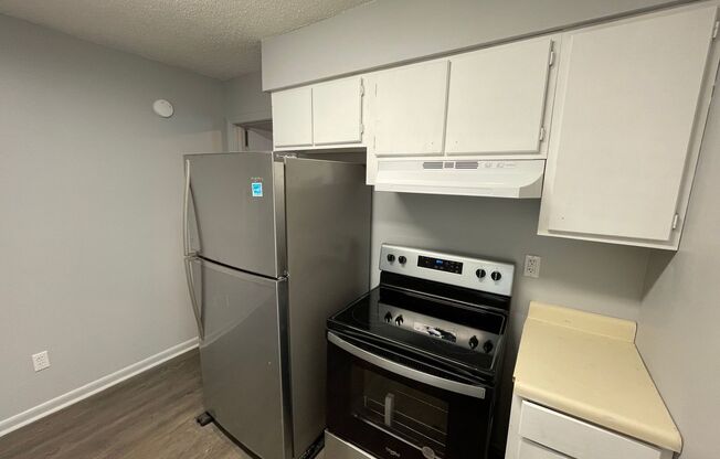 1 bed, 1 bath, 480 sqft, $600, Unit 1817 Self 1