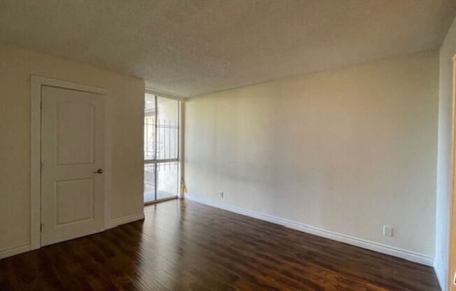 1 bed, 1 bath, 566 sqft, $2,050, Unit 260