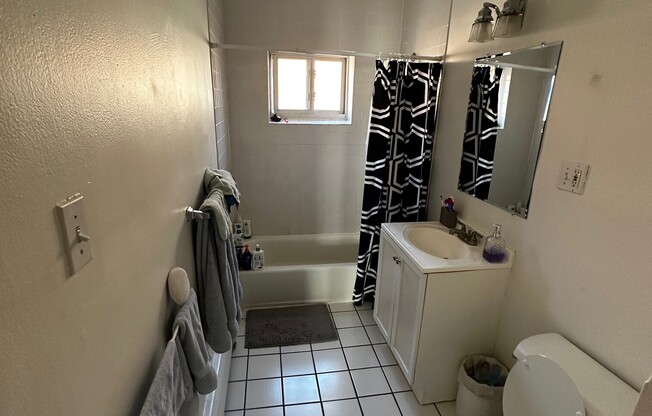 2 beds, 1 bath, $3,050, Unit 11