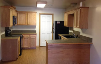 3 beds, 2 baths, $1,100, Unit 125 Carter #A