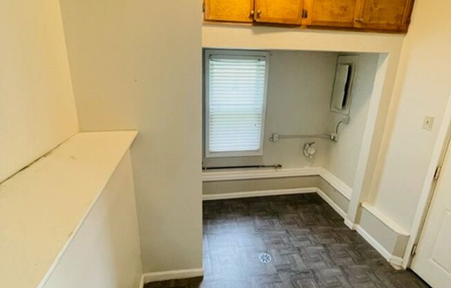 2 beds, 1 bath, $1,150