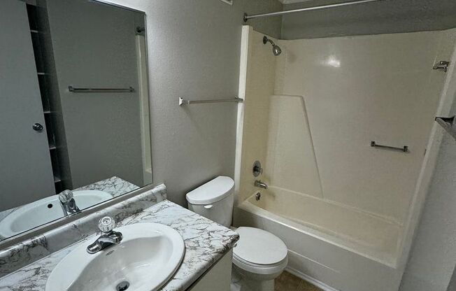 1 bed, 1 bath, 634 sqft, $839, Unit 6045 UD