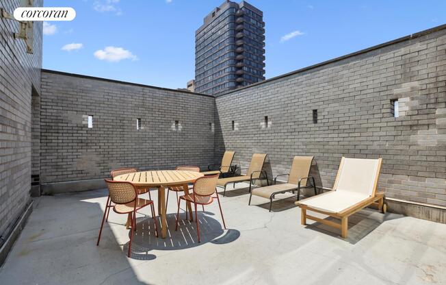 1 bed, 1 bath, $4,900, Unit 11D